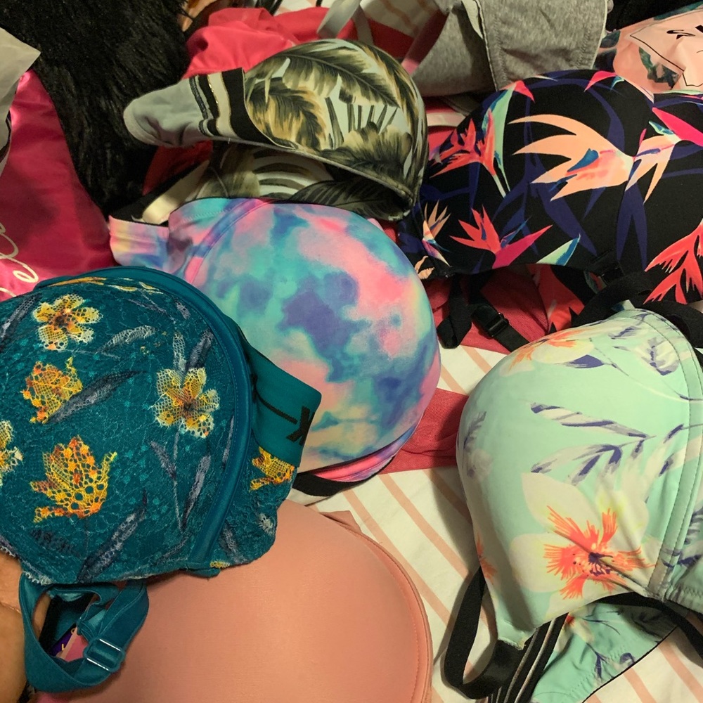 Vs bra lot